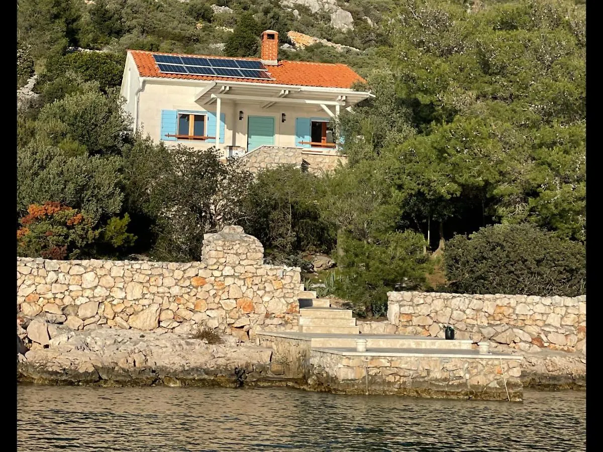 Holiday Home Pure Nature 트콘 0*,  크로아티아